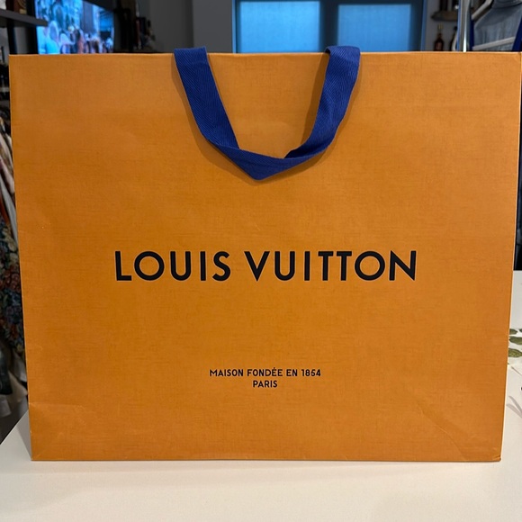 Louis Vuitton Accessories - Large Louis Vuitton shopping bag